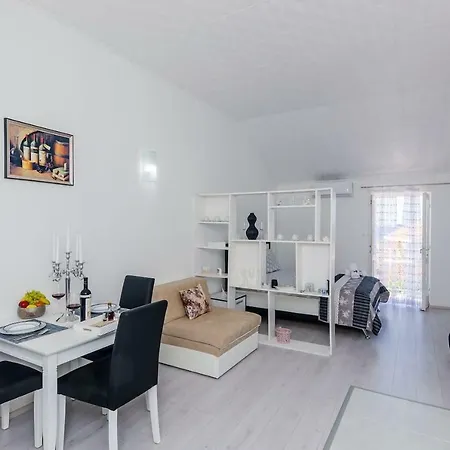 Romantic, Cosy Studio Close To Dubrovnik Mlini